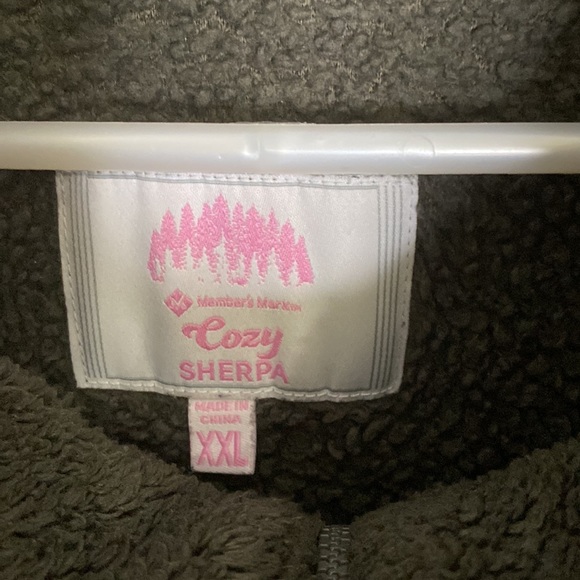 Member’s Mark Woman’s Cozy Sherpa - Picture 2 of 4